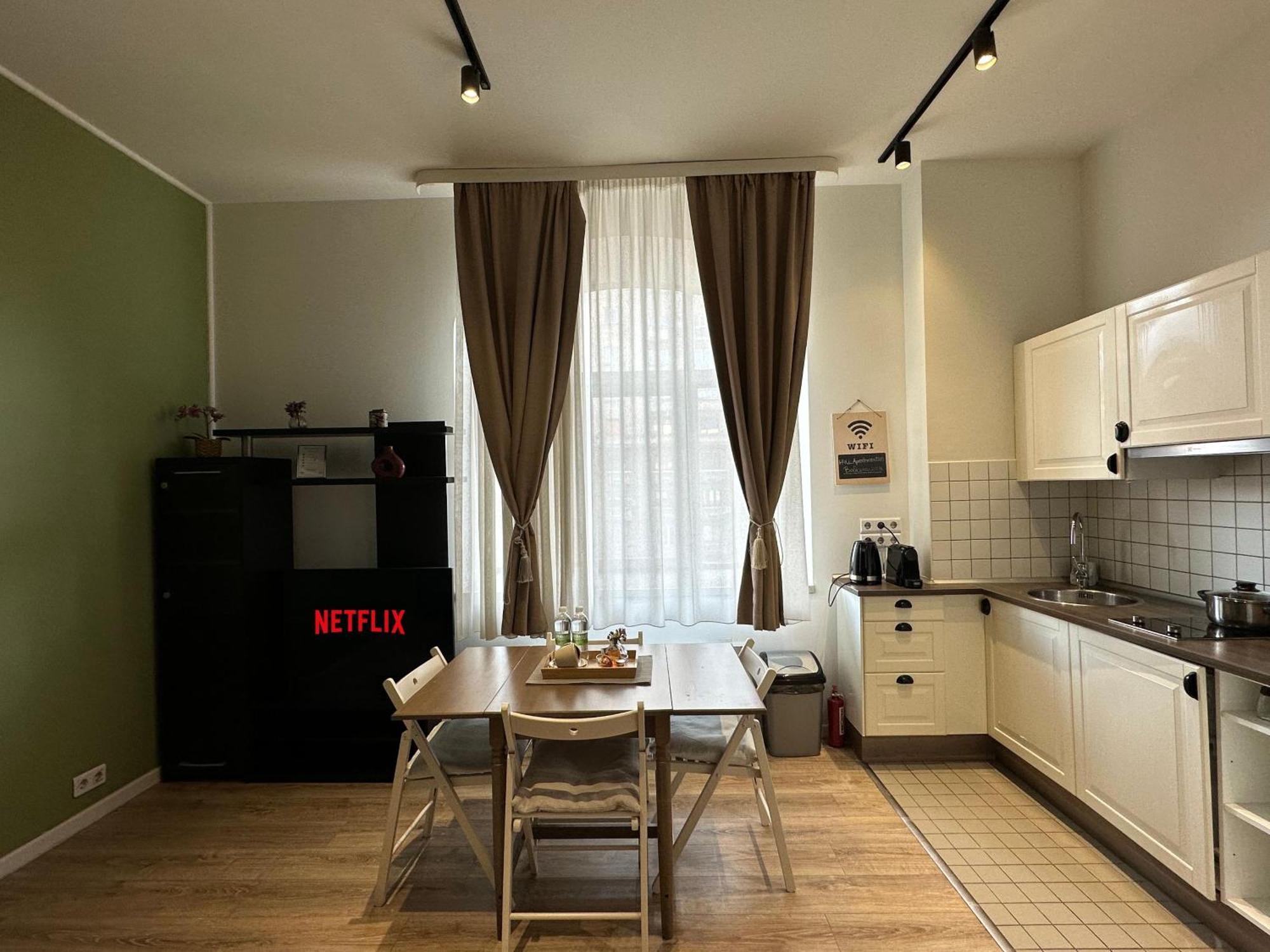House4You - Balcescu Бухарест Экстерьер фото
